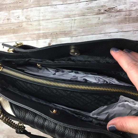 Steve Madden Quilted  Cream & Black Shoulder Purse - Picture 10 of 14